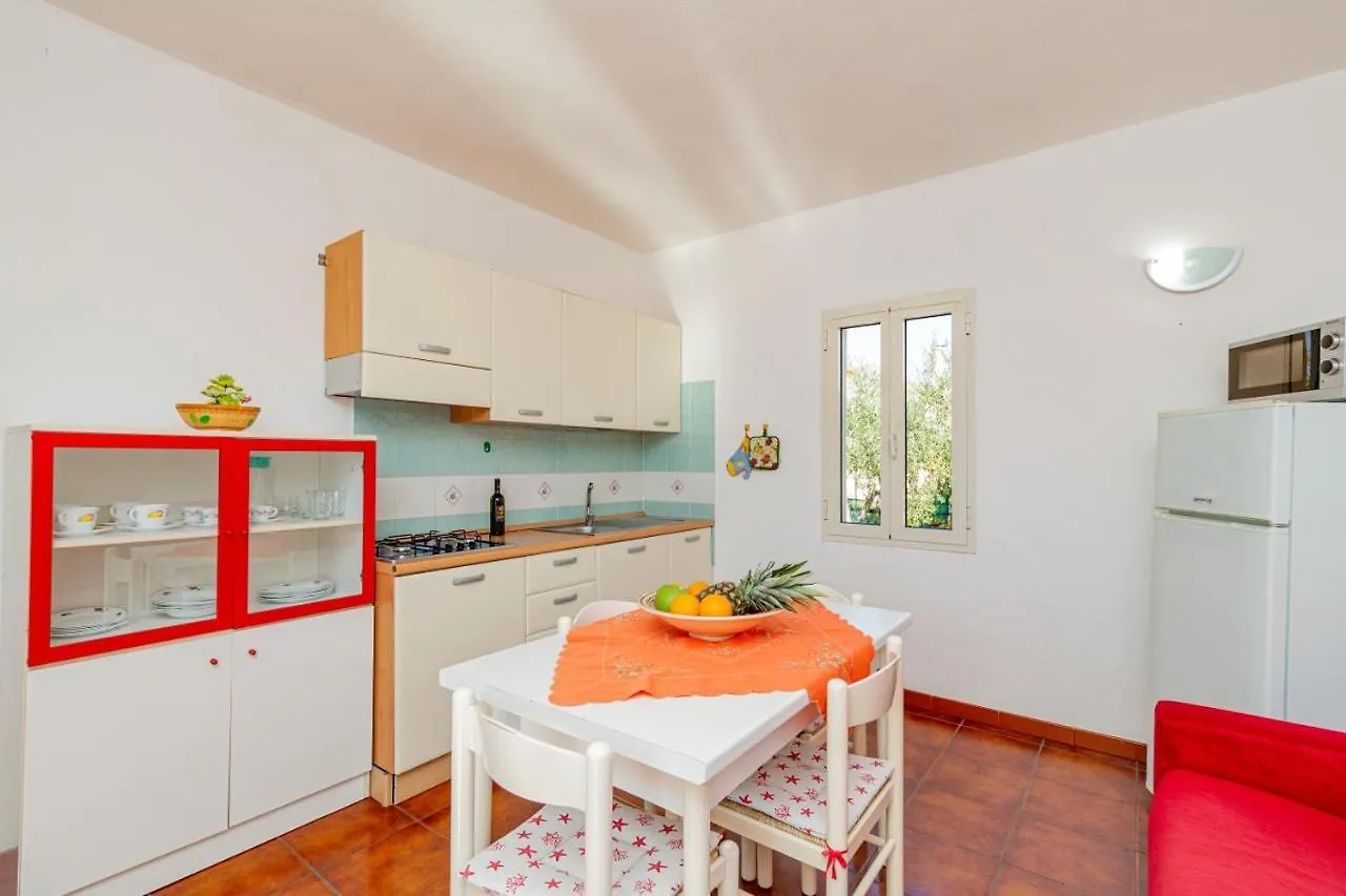 Residence Arcobaleno San Teodoro  Casa de Férias